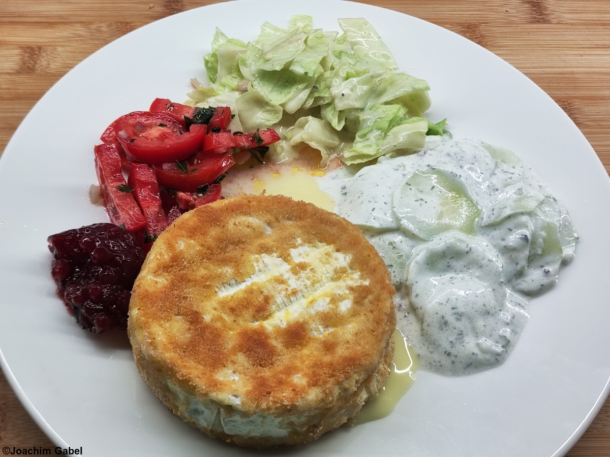 For me, as always, a normal Camembert.Bei mir wie eh und je ein normaler Camembert.